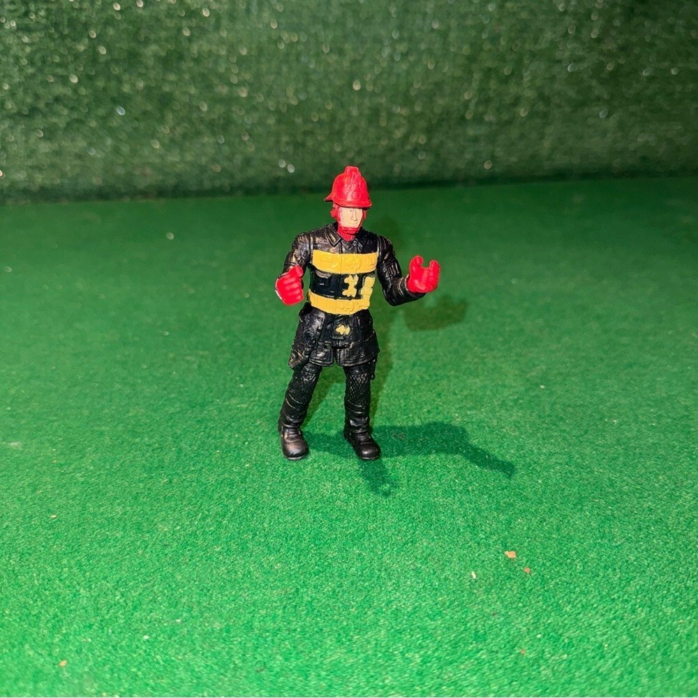 Chap‎ Mei Fire Fighter action figure from the Rescue Squad series
